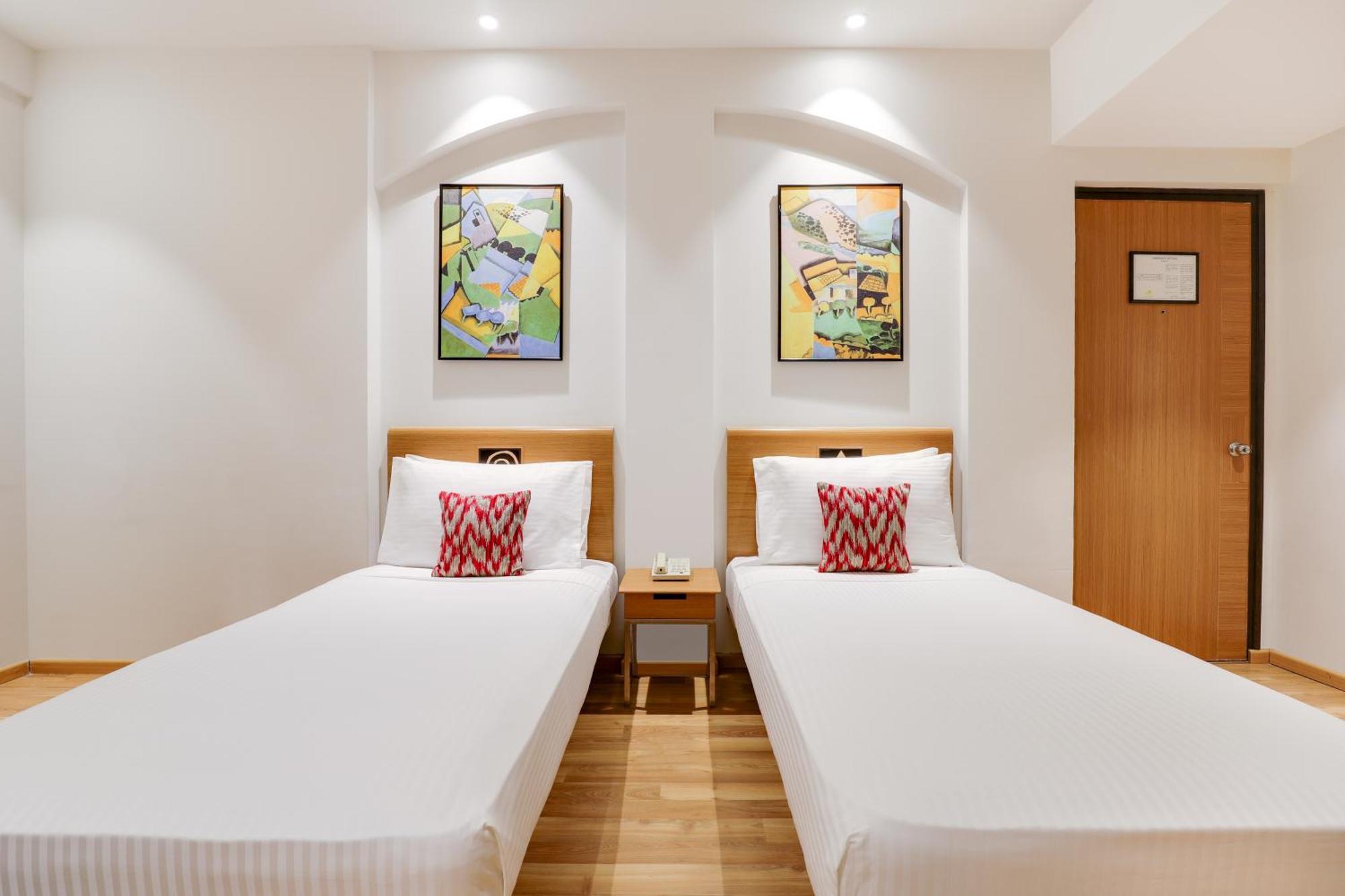 Lemon Tree Hotel Chandigarh Exterior photo