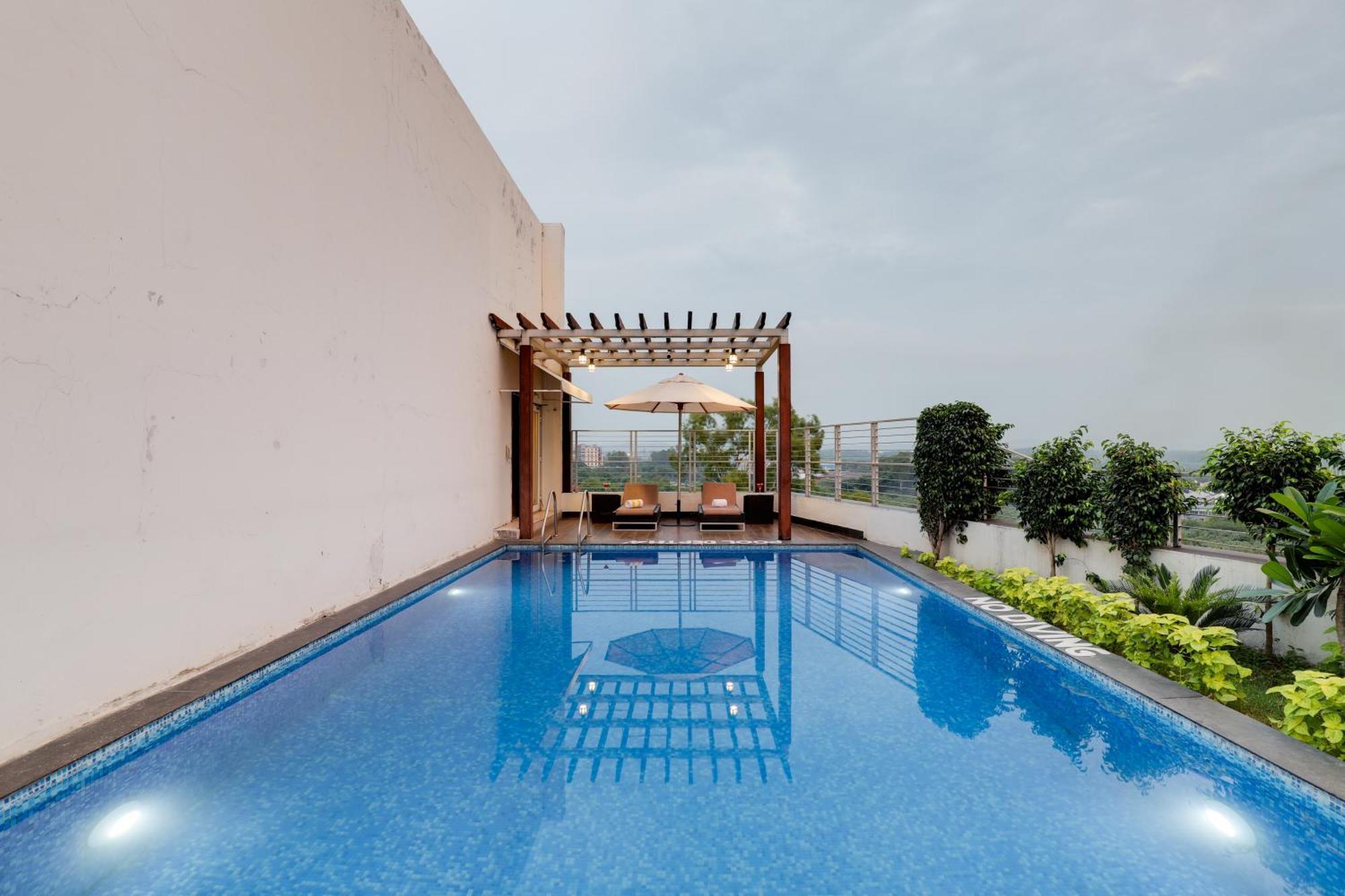 Lemon Tree Hotel Chandigarh Exterior photo