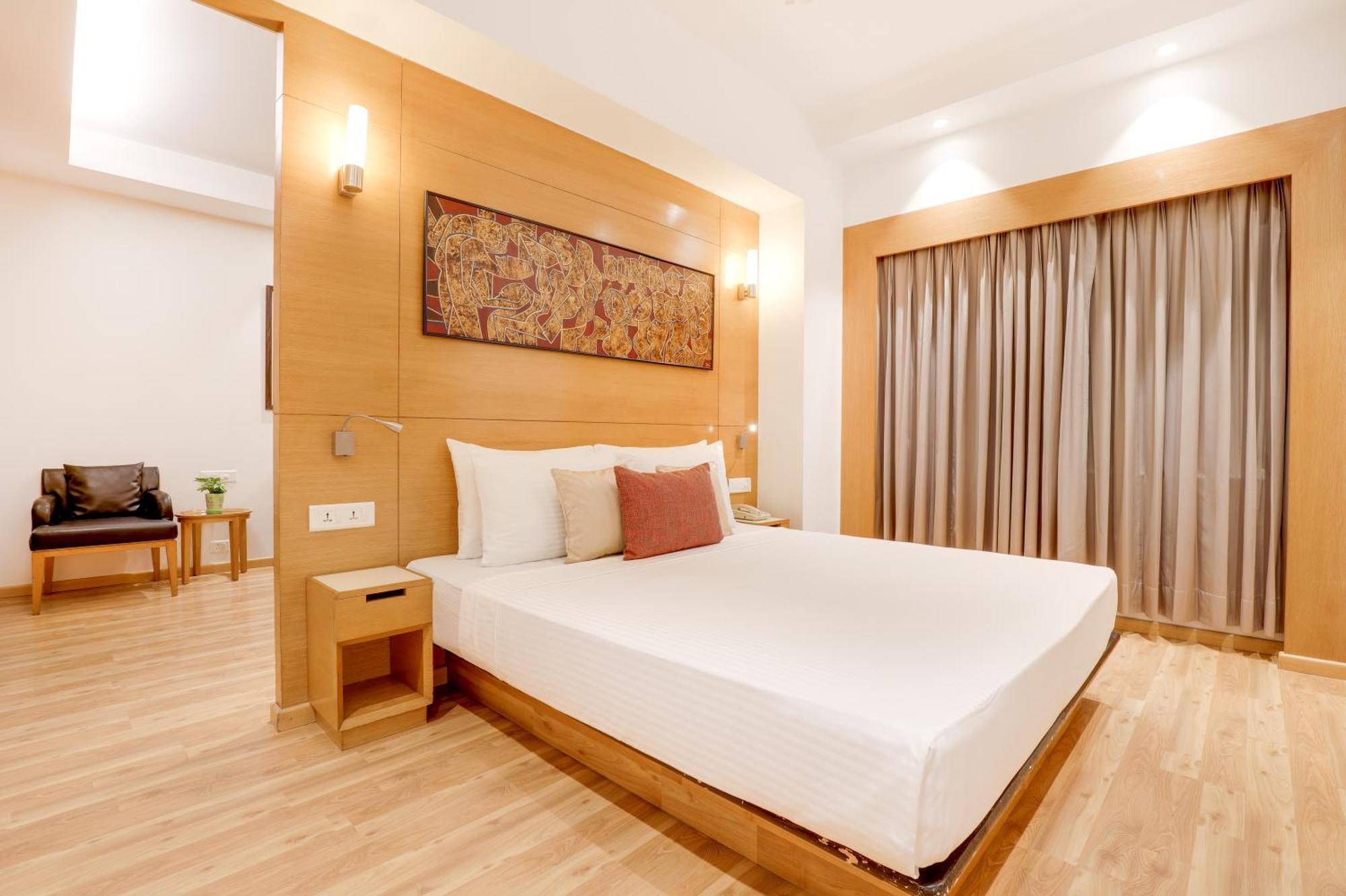 Lemon Tree Hotel Chandigarh Exterior photo