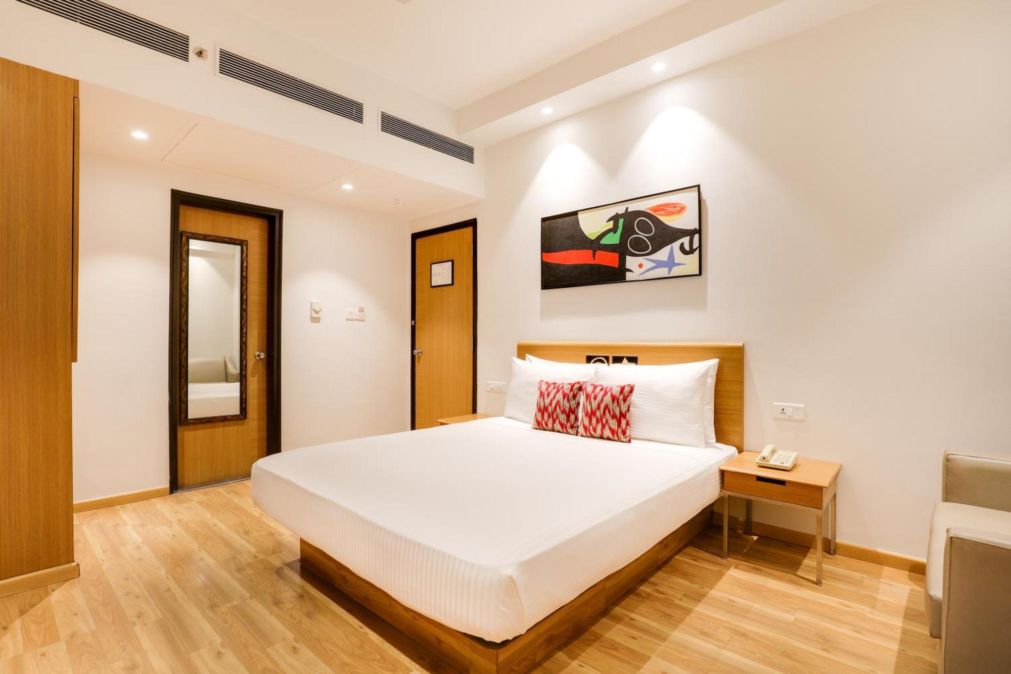 Lemon Tree Hotel Chandigarh Exterior photo